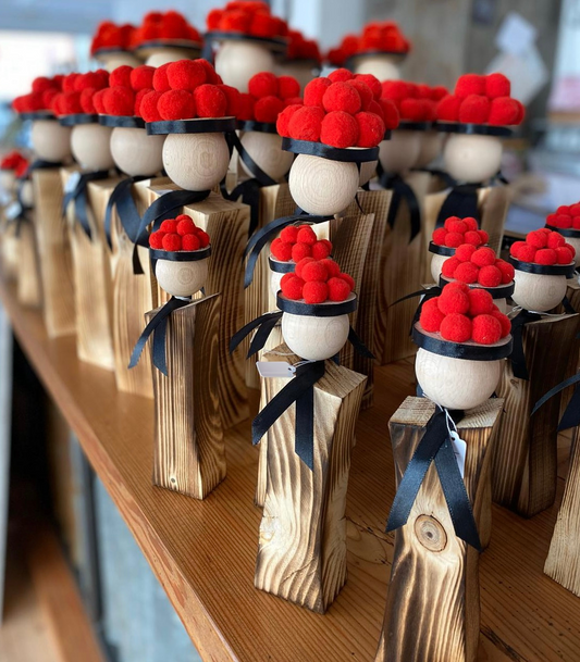 Schwarzwald-Mädel | Schwarzwald Style | Bollenhut - Timos holzWerkstatt