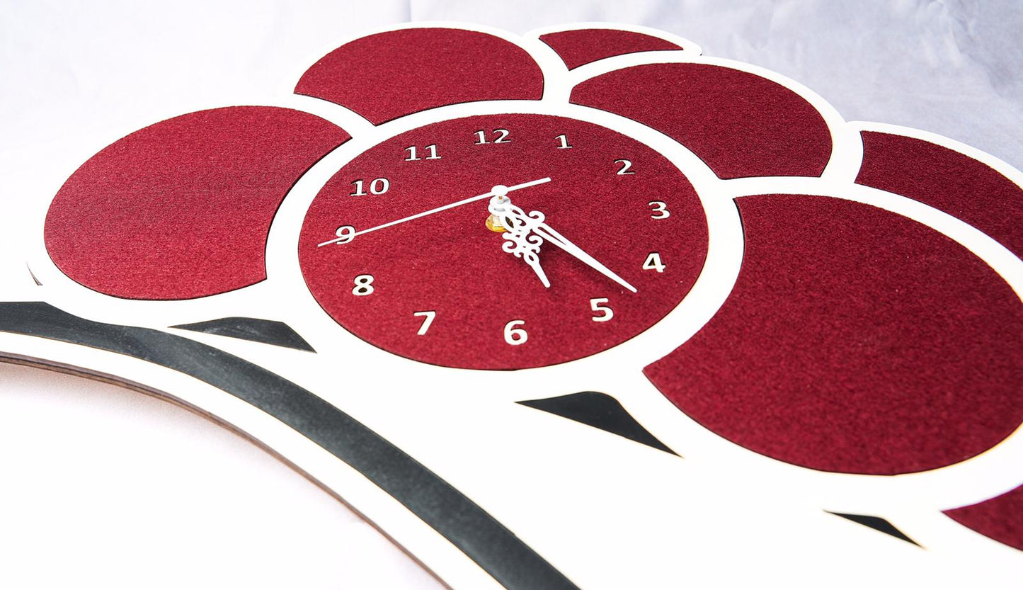 Große, moderne Wanduhr Bollenhut / Schwarzwald - Style - TE Designz / Timos holzWerkstatt